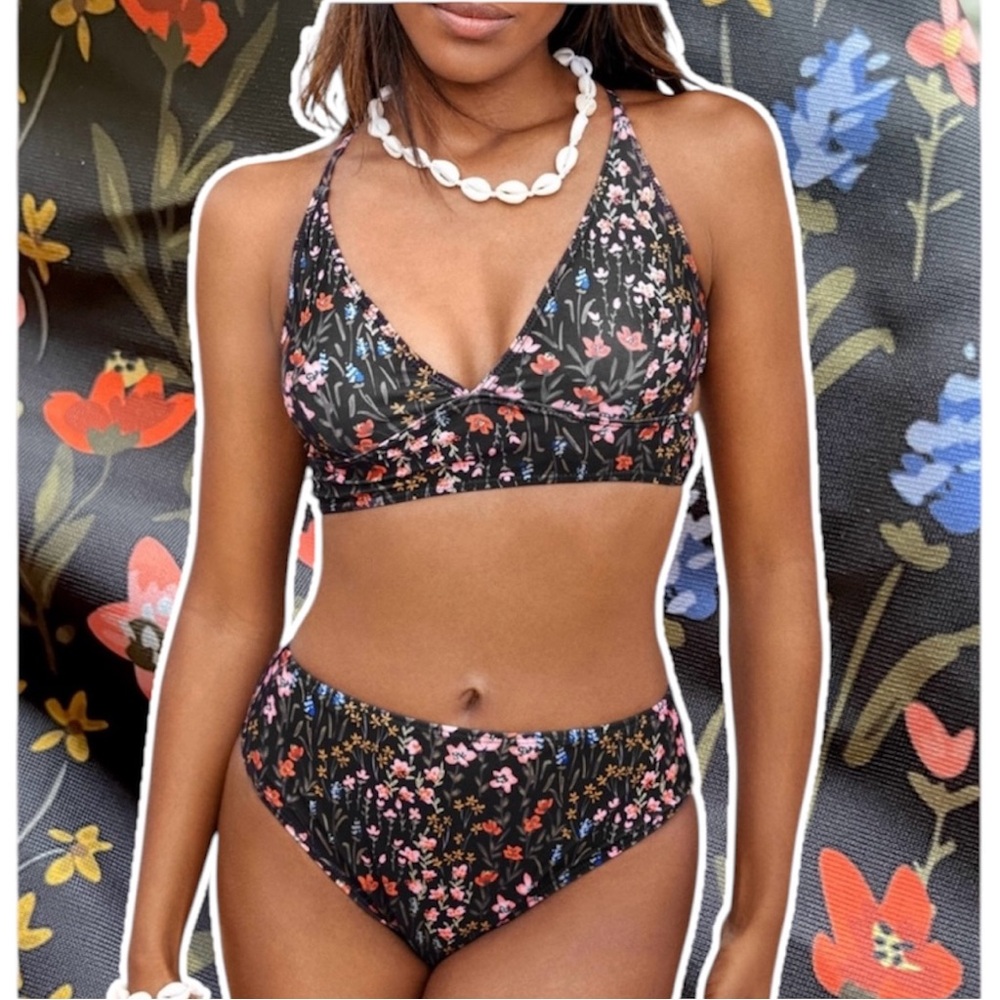 Cupshe Pink and Black Bikini Set with Floral Design
